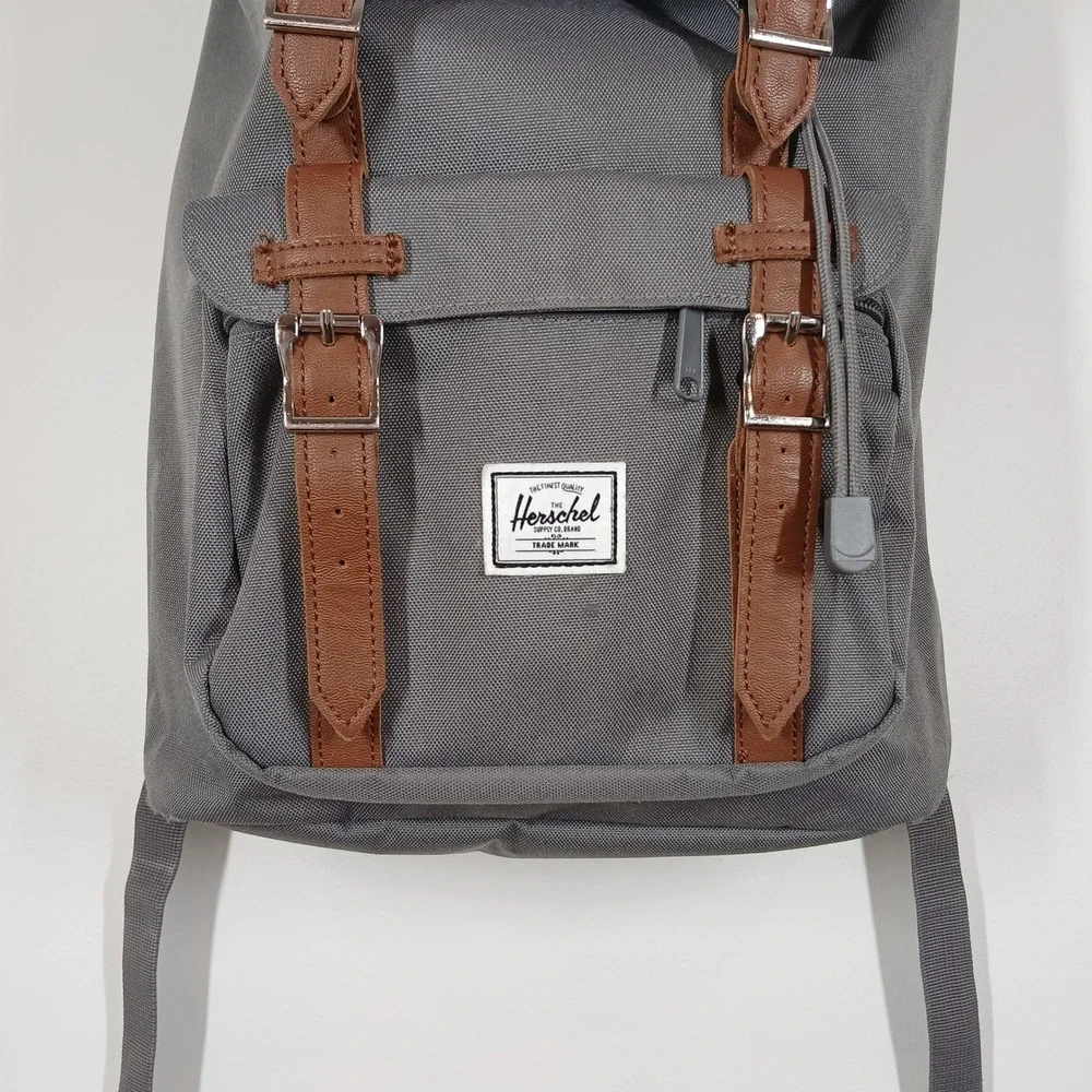 Herschel Supply Co. pre owned